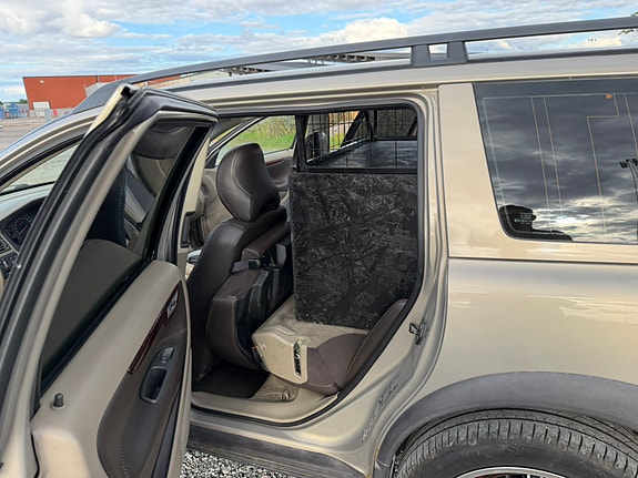 Volvo XC70 12 of 30