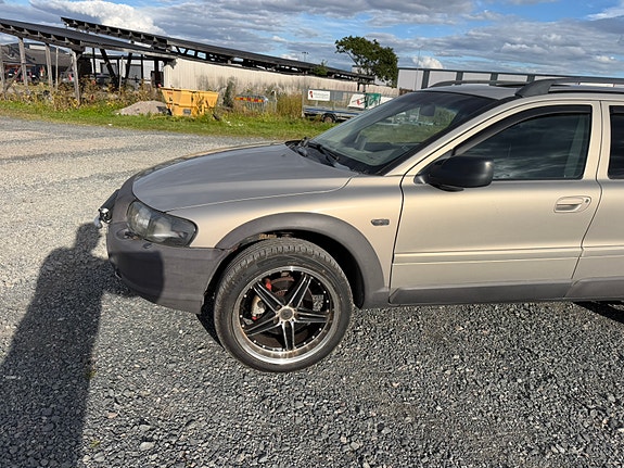 Volvo XC70 25 of 30