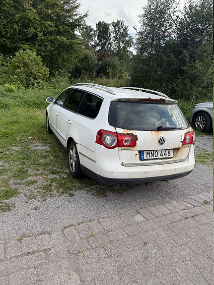 Volkswagen Passat 4 of 4