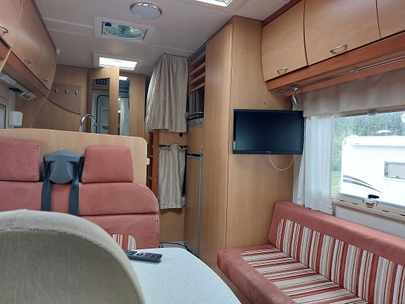Eura Mobil 4 of 8