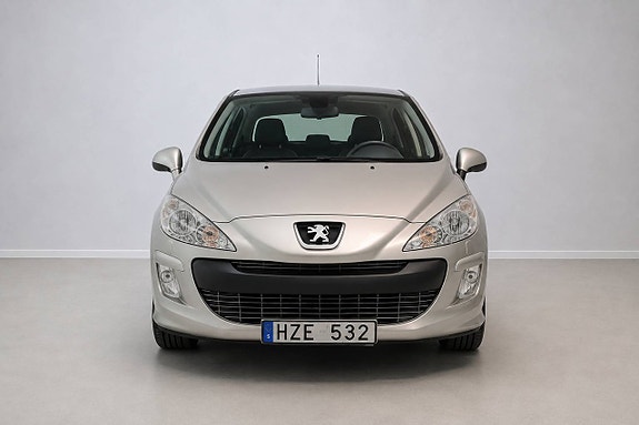 Peugeot 308 4 of 26