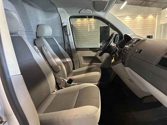 Volkswagen Transporter 18 of 21
