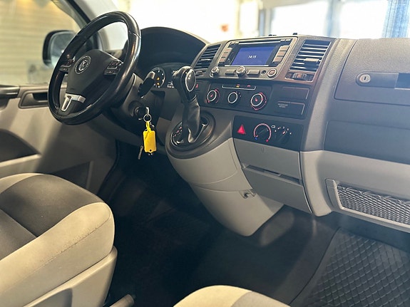 Volkswagen Transporter 19 of 21