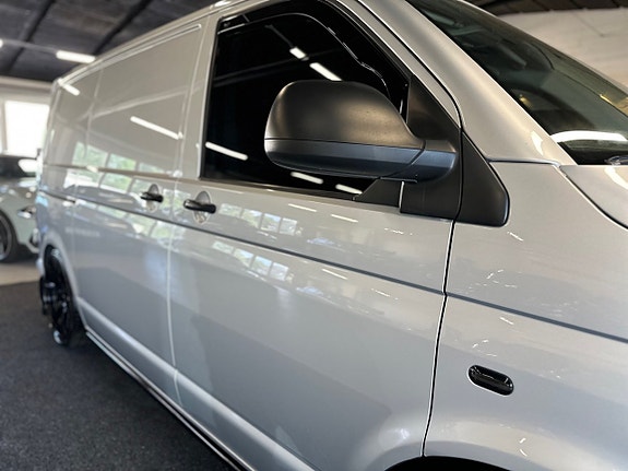 Volkswagen Transporter 14 of 21