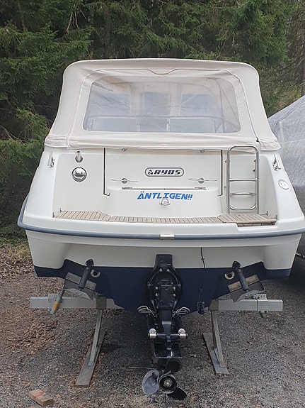 Ryds 23 DC 2006 Mercruiser 4,3 MPI Alpha One Teak 4–5 sovplatser  210 000 kr 10 of 11