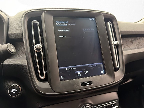 Volvo XC40 20 of 30