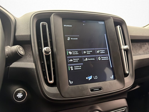 Volvo XC40 22 of 30