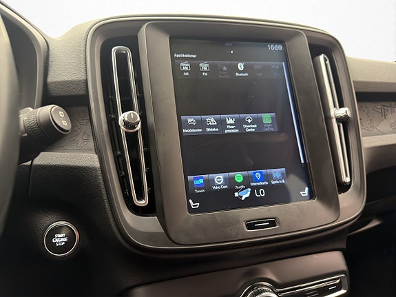 Volvo XC40 23 of 30