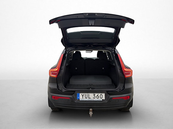 Volvo XC40 29 of 30