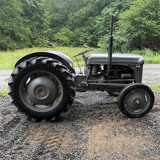 Massey Ferguson MF35 - 1,4 ton - Video! 10 of 30