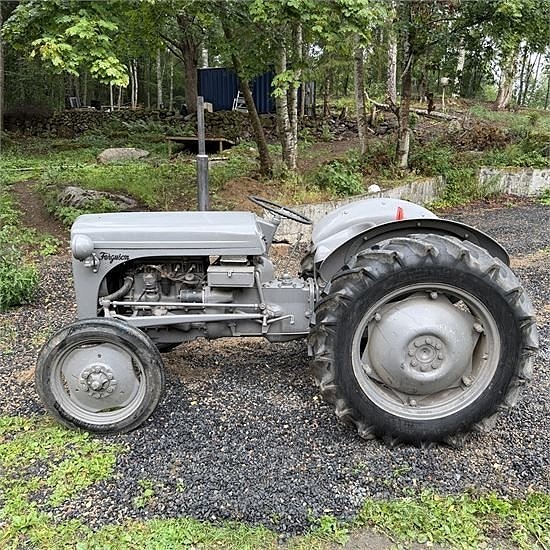 Massey Ferguson MF35 - 1,4 ton - Video! 3 of 30
