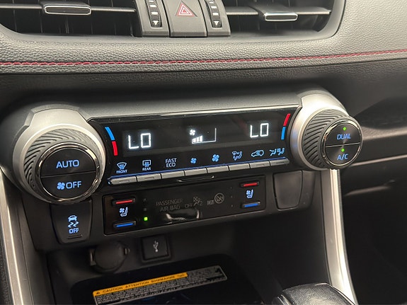 Toyota RAV4 28 of 30