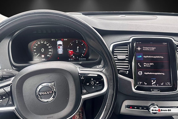 Volvo XC90 7 of 26
