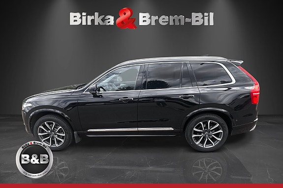 Volvo XC90 5 of 26