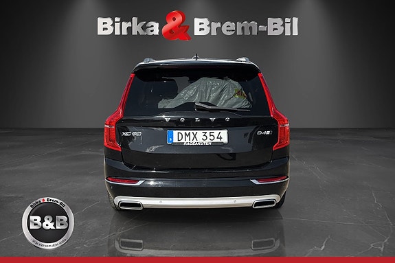 Volvo XC90 24 of 26