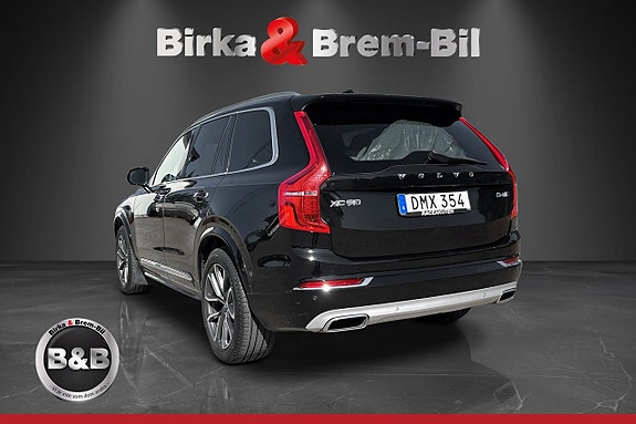 Volvo XC90 25 of 26