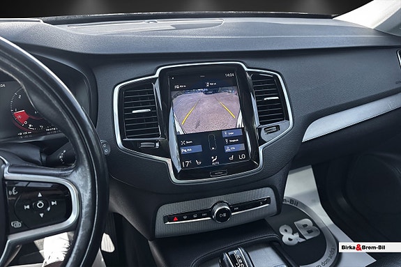 Volvo XC90 10 of 26