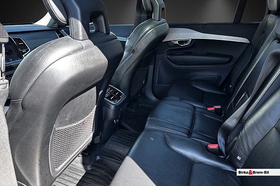 Volvo XC90 15 of 26