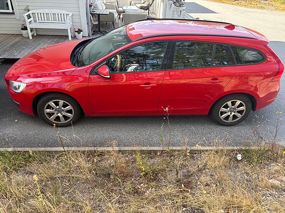 Volvo V60 3 of 4
