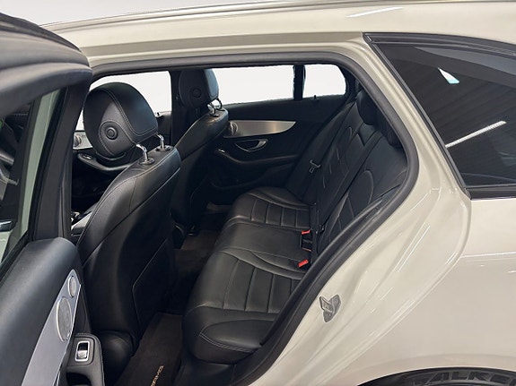 Mercedes-Benz C300 d 14 of 21