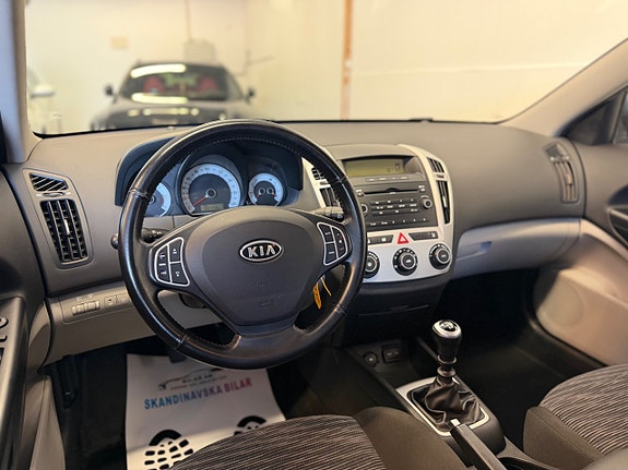 Kia Ceed 9 of 11