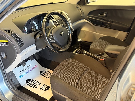 Kia Ceed 7 of 11