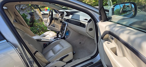 Volvo XC70 9 of 12