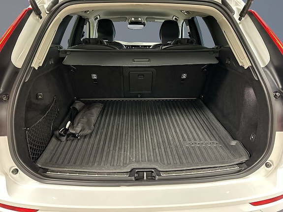 Volvo XC60 9 of 17