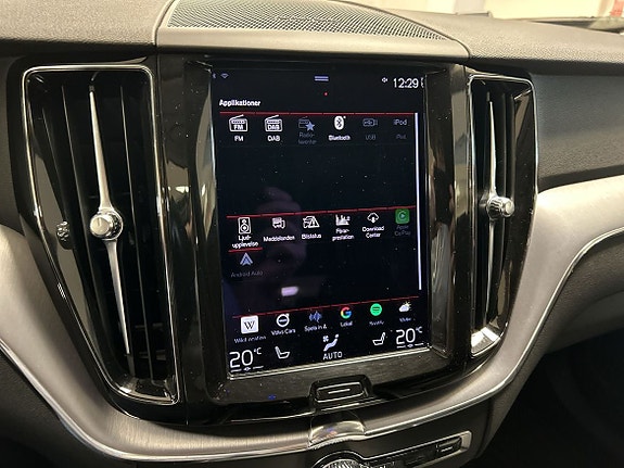 Volvo XC60 17 of 17