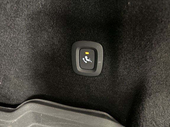 Volvo XC60 10 of 17