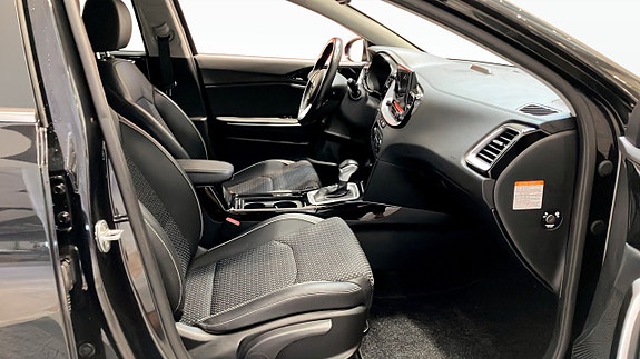 Kia XCeed 3 of 16