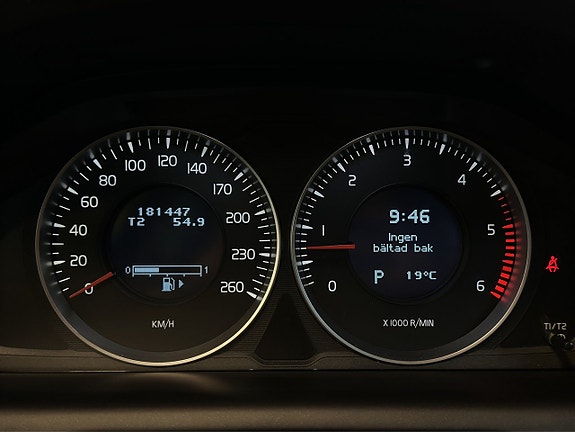 Volvo XC60 16 of 27