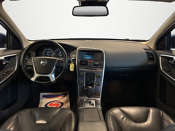 Volvo XC60 14 of 27