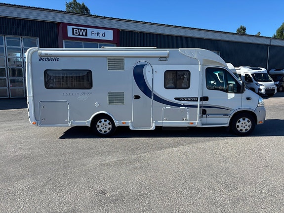 Dethleffs RT 6844 Globetrotter Franskbädd - Ny kamrem - Alde - Välutrustad & Rymlig! 2 of 21