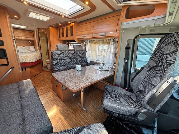 Dethleffs RT 6844 Globetrotter Franskbädd - Ny kamrem - Alde - Välutrustad & Rymlig! 11 of 21