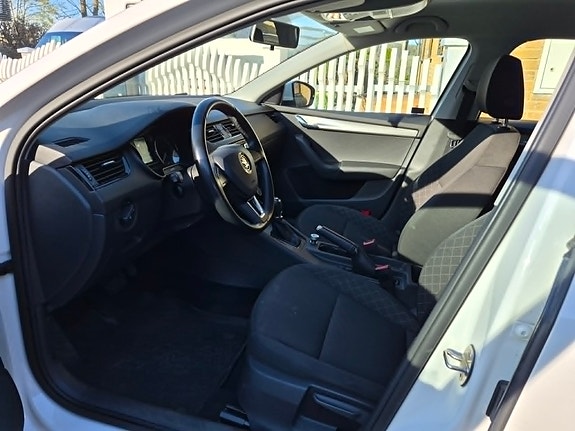 Skoda Octavia 9 of 10