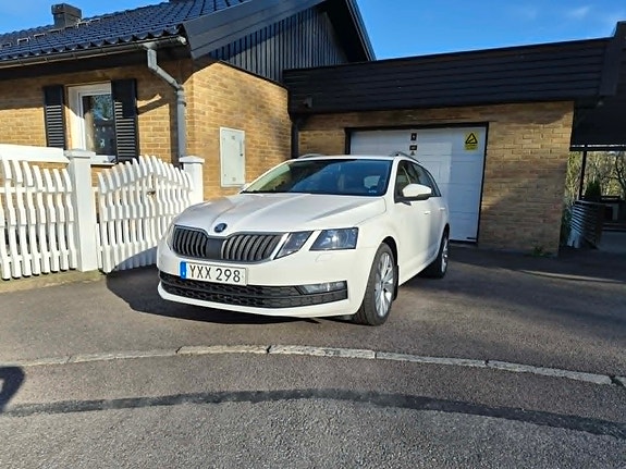 Skoda Octavia 2 of 10