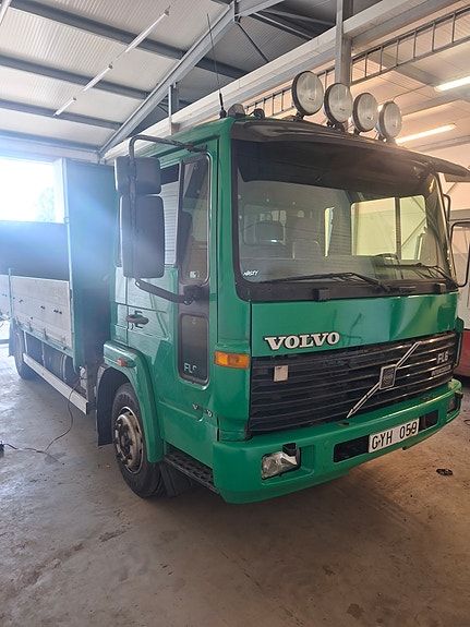 Volvo Fl610 2 of 8