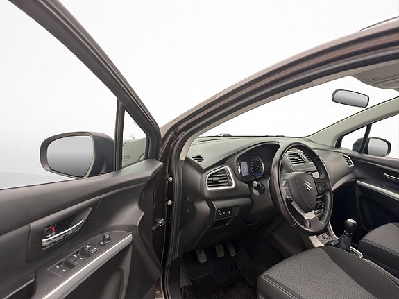 Suzuki SX4 S-Cross 9 of 25