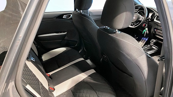 Kia Ceed 5 of 17
