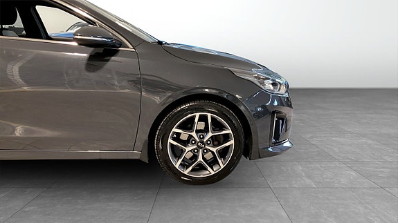 Kia Ceed 9 of 17