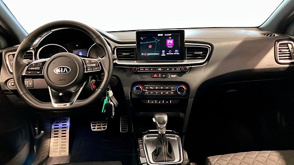 Kia Ceed 4 of 17
