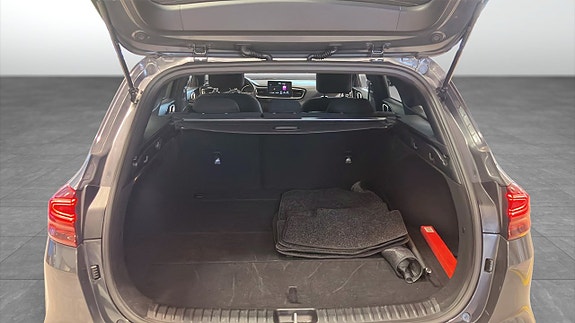 Kia Ceed 10 of 17