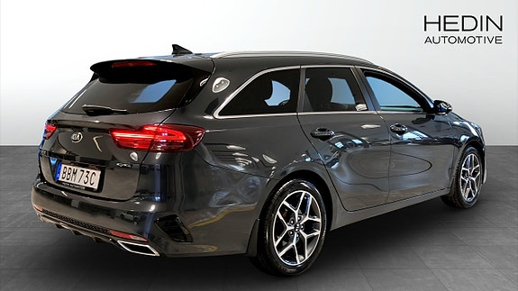 Kia Ceed 2 of 17
