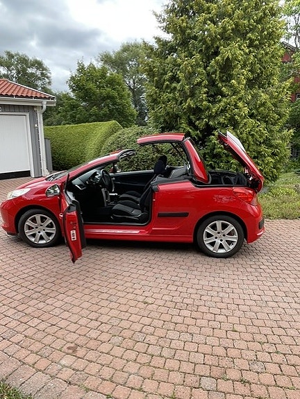 Peugeot 207 CC 3 of 6