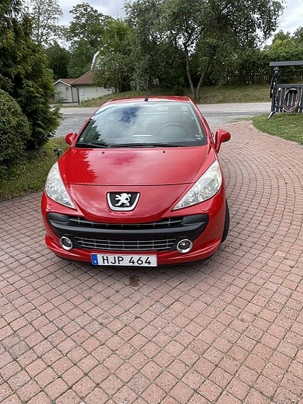 Peugeot 207 CC 2 of 6