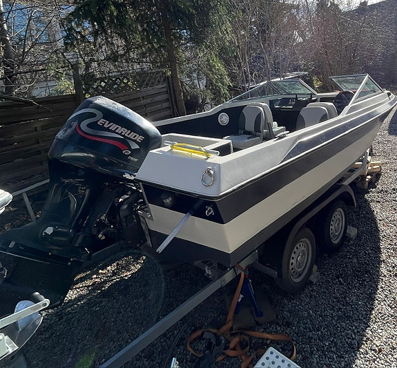 Picton 180,Evinrude 150 8 of 9