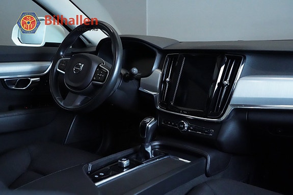 Volvo V90 7 of 26