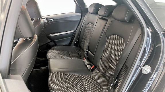 Kia Ceed 3 of 12
