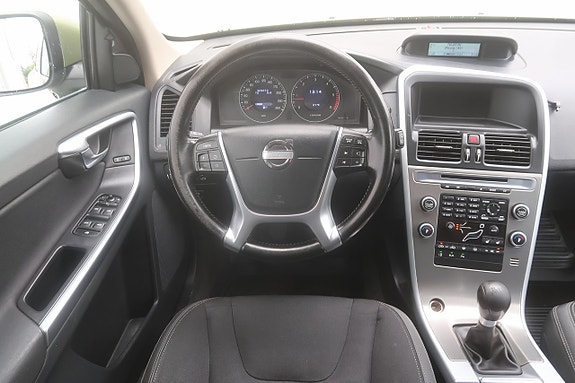 Volvo XC60 9 of 25
